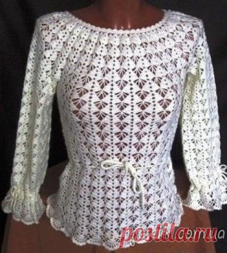 Кофточка с круглой кокеткой. Крючок. Пряжу берите очень тонкую, т.к. вверху получается много сборочек, а то будет колом стоять.