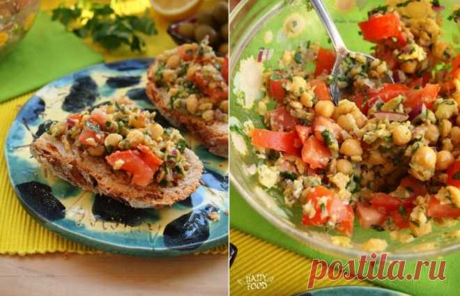 Закуска из нута, оливок, лука и томатов (постный рецепт).