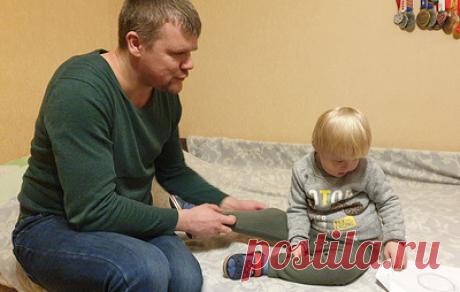 &quot;Надеюсь, сил и ресурса хватит надолго&quot;. Как отец в одиночку растит малыша с особенностью. &quot;Тревожная мамка — это про меня&quot;, — волгоградец Евгений Анисимов говорит о себе с иронией. Мужчина один воспитывает своего четырехлетнего сына Мишу, у которого синдром Дауна. Сразу после его рождения его мама решила, что растить малыша не готова. Муж с ней не согласился, и ему пришлось стать и папой, и мамой. &quot;Ты поиграешь годик, и вся жизнь под откос&quot;, — пришлось услышать…