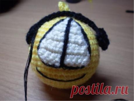 KNITTED SMILEY CROCHET
