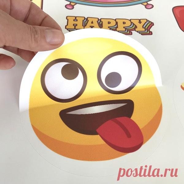 Заказать Печать круглых наклеек в типографии Принт 24 Москва