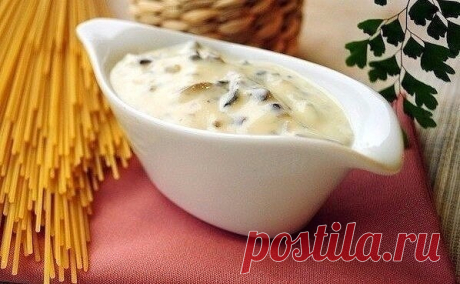 Самые вкусные соусы

1. Сацебели

Ингредиенты:

 Томатная паста (густая) — 200 г
 Вода — 200 г
 Кинза — 2 пуч.
 Чеснок — 4-5 зуб.
 Аджика (не соус, а приправа в баночке) — 1 ч. л.
 Уксус (столовый) — 1 ч. л.
 Соль (по вкусу) — 1 ч. л.
 Перец чёрный (молотый) — 0,25 ч. л.
 Хмели-сунели — 1 ст. л.

Приготовление:

Режем кинзу мелко, добавляем к зелени чеснок, продавленный через чеснокодавилку, столовую ложку с верхом хмели-сунели, уксус, перец и аджику. Добавляем томат и пер...