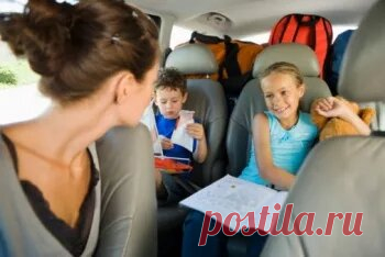 Чем занять ребёнка в машине: 25 веселых игр