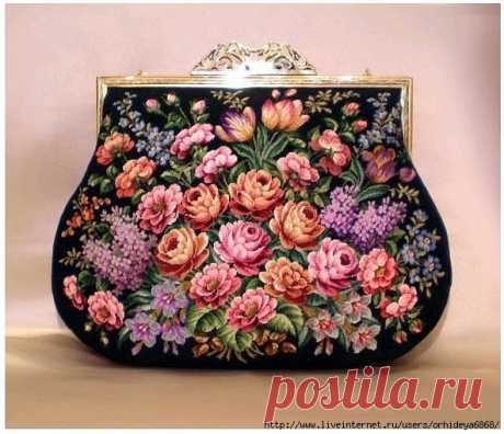 ВЫШИТАЯ КРЕСТИКОМ СУМКА &quot;РОЗЫ&quot;