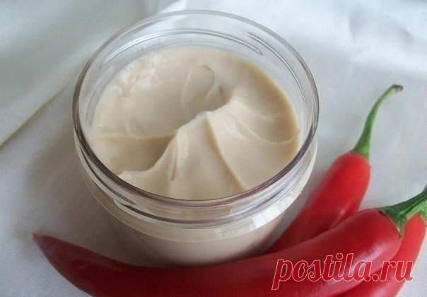 Маска – быстрый рост волос

Эта маска, действительно, спасла многие шевелюры!
Волосы после нее растут просто как сумасшедшие. Восстанавливаются даже на участках очаговой алопеции. У этой маски много вариаций.
Приведем наиболее простую для частого использования.
Показать полностью…