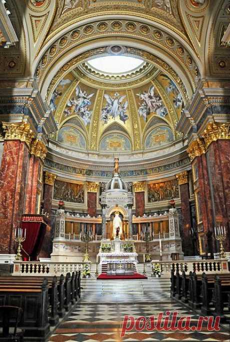 St. Stephen's Basilica Inside,  
flickr от archer10 (Dennis)  |  Найдено на сайте flickr.com.