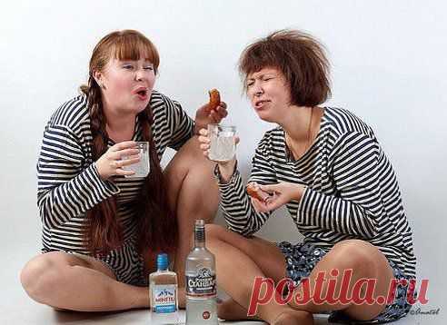 Вот что значит Настоящая Подруга.... вчера после пьянки дотащила меня домой на Пятый Этаж и ..... сдала Мужу в Руки !!!  Хотя Я---живу на Первом и.. Не Замужем...!!!