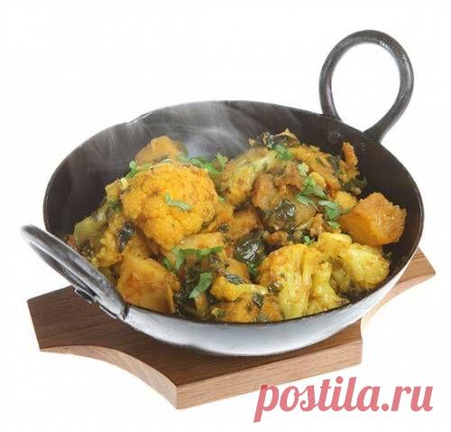 Цветная капуста с картофелем по-индийски / Простые рецепты