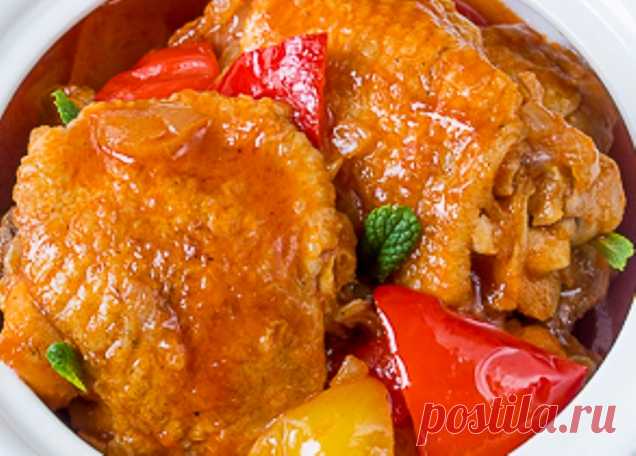 Куриные ножки, тушёные со сладким болгарским перцем