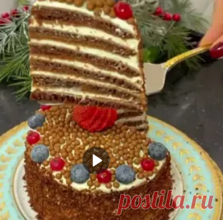 «ТОРТ НА СКОВОРОДЕ»
ИНГРЕДИЕНТЫ:
250 гр. мука 1 ст. л. какао (с горкой) ½ ч. л. соды ½ ч. л. разрыхлителя щепотка корицы 2 яйца 140 мл. молока 100гр. сахара 1 ст. л. лимонного сока 100 мл. кипятка 50 мл. растит. масла
Крем
250 гр. маскарпоне 350 мл. сливок 33% 3-4 ст. л. сахарной пудры
1 гр. ванилина