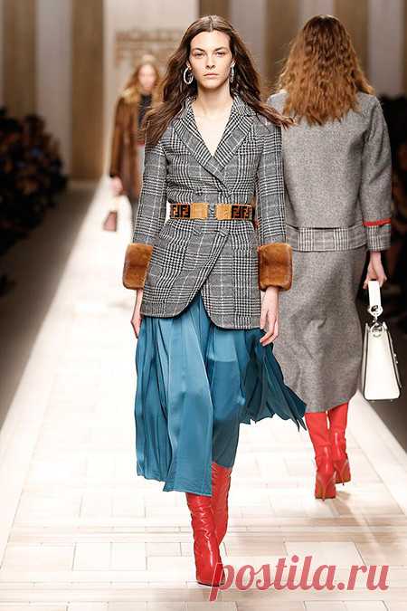 Миланский показ Fendi в деталях и акцентах — Мода