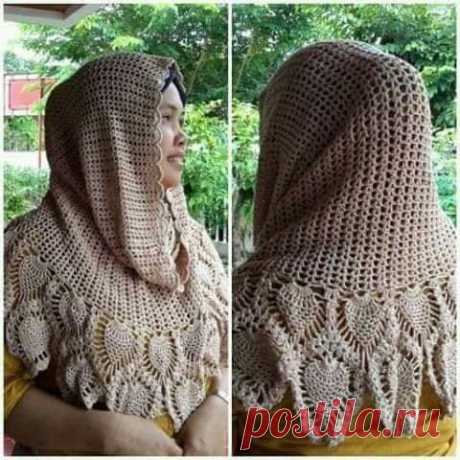 (4) Facebook