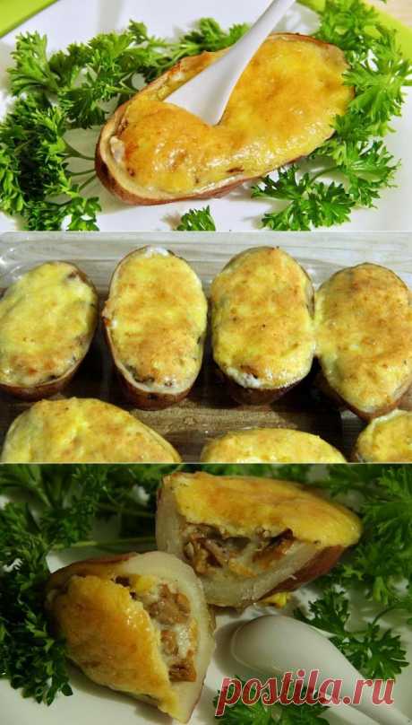 Жюльен с курицей и грибами, приготовленный в свежем картофеле