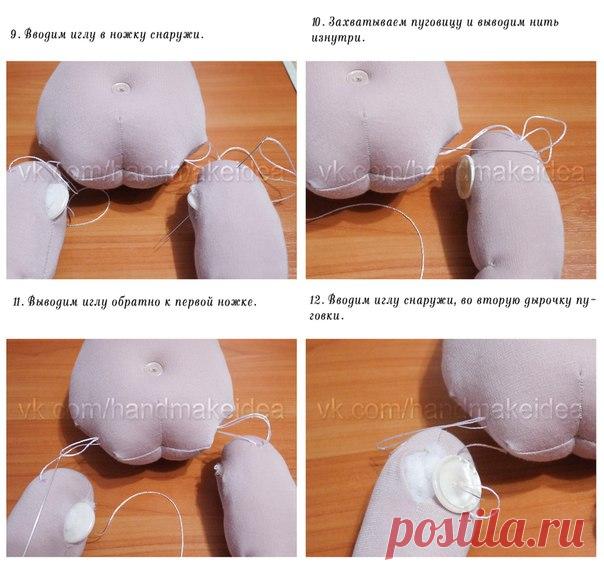 Пупс Антошка.
Мастер класс и выкройка от группы Рукоделие - идеи, мастер-классы.
Рост готовой куклы - 50см.
Сразу скажу про мою главную ошибку при пошиве этого пупса - я его сделала из трикотажной ткани, как и сидячего. Но не учла, что трикотаж плотно не набивается (иначе детали раздуются до необъятных размеров). Поэтому ножки получились мягковатые, пупс не совсем устойчиво стоит. Так что, если пупс будет стоять - лучше шить из нетянущихся тканей или все детали набивать од...