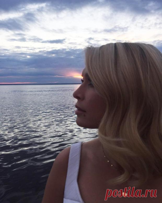 Вера Брежнева в Инстаграме "перещеголяла" Гвен Стефани в шикарной фотосессии