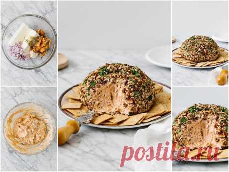 Закусочный шар из копчёной форели, сливочного сыра с пеканом Ингредиенты: Сливочный сыр — 450 г Форель горячего копчения (можно использовать рулетик) — 300 г Сметана — 2 ст. л. Мелко порубленный красный лук — 50 г Приправа для рыбы — 1,5 ч.л. или по вкусу Крупно порубленные орехи пекан — 180 г Мелко нарубленные травы (шнитт-лук, петрушка, укроп или другие на выбор) — 2 […]