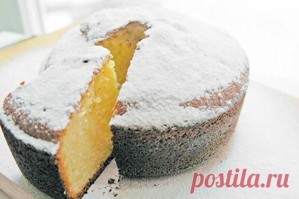 Самый быстрый кекс Ингредиенты сахар 1 стакан яйцо 2 шт. питьевая вода 6 ст. л. сливочное масло 100 г мука 1,5 стакана сода 1 ч. л. ванилин 1 пакетик Приготовление Взбить яйца с сахаром в глубокой миске. Влить туда воду и введи растопленное масло. Тщательно все перемешать. Всыпать соду и муку, размешать тесто, чтобы испарились все комочки. Вылить тесто в разогретую форму или …