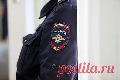Бывшую воспитательницу российского детсада осудят за истязание трех детей. В Красноярске 65-летняя бывшая воспитательница детского сада №315 предстанет перед судом за ненадлежащее исполнение обязанностей и истязание детей. По данным следствия, в период с 19 июля по 3 декабря 2021 года россиянка, раздражаясь из-за непослушания воспитанников, била трех детей и запирала их в туалете.