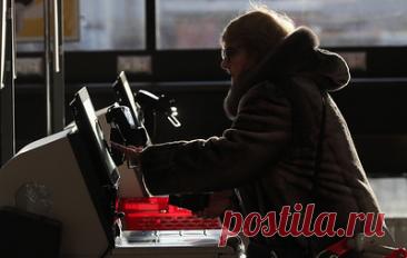 &quot;Магнит&quot; впервые начал тестировать сервис подтверждения возраста по биометрии. Как отметили представители сети, в рамках пилотного проекта сервис запущен в нескольких магазинах формата &quot;у дома&quot; в Краснодаре, Москве и Санкт-Петербурге