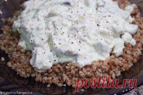 ПИЛЕ СЪС ЗАКВАСЕНА СМЕТАНА, ГЪБИ И ЕЛДА (ГРЕЧКА) / BUCKWHEAT, MUSHROOMS AND SOUR CREAM CHICKEN