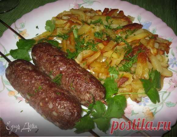 Люля - кебаб. Ингредиенты: соль, баранина, говядина