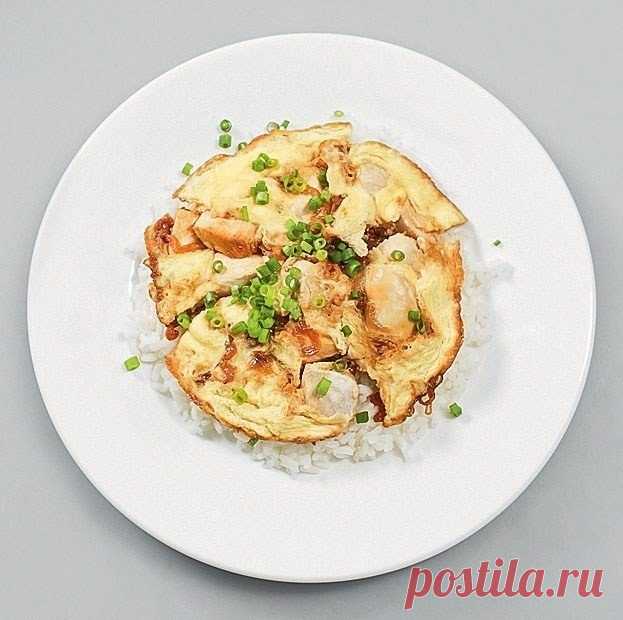 Как приготовить оякодон (японский омлет с рисом и курицей) - рецепт, ингредиенты и фотографии