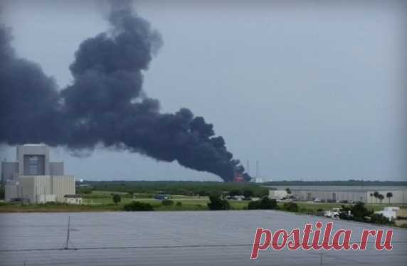 На пусковой площадке SpaceX Элона Маска произошёл взрыв во время теста ракеты