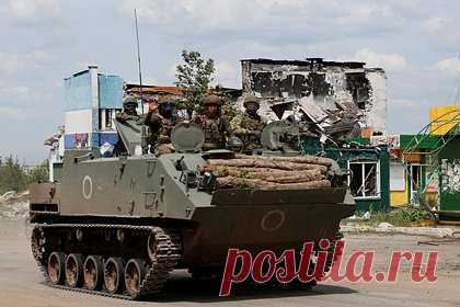 В Херсонской области нашли тайник батальона «Айдар» и инструкторов из США. Тайник инструкторов из США и батальона ВСУ «Айдар» обнаружили в Херсонской области. Уточняется, что тайник нашли в подвале заброшенной турбазы в поселке Хорлы Каланчевского округа. В тайнике находились 290 патронов различных калибров, в том числе для иностранного оружия, два магазина для АК-47.