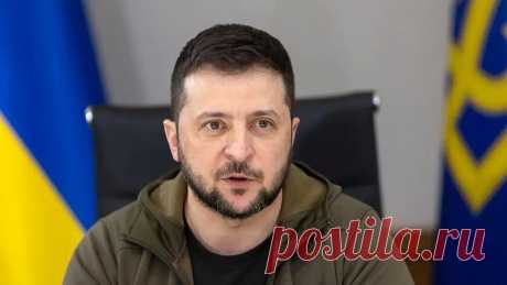 Зеленскому отказали в выступлении в финале «Евровидения-2023» Вещательная корпорация «Би-би-си» и другие международные вещатели отказались предоставлять президенту Украины Владимиру Зеленскому возможность выступить с видеообращением в финале музыкального конкурса «Евровидения-2023». Об этом сообщает The Times со ссылкой на Европейский вещательный союз (ЕВС). Представитель ЕВС заявил, что «Евровидение» действует в рамках строгих правил и принципов, которые были установлены ...