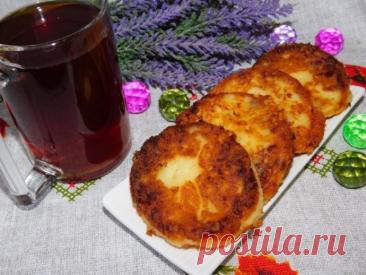 ​Творожники с изюмом