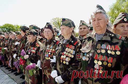 ЭТИ ДЕВЧОНКИ ВО ВРЕМЯ ВЕЛИКОЙ ОТЕЧЕСТВЕННОЙ ВОЙНЫ БЫЛИ СНАЙПЕРАМИ !!!!!!!!!
