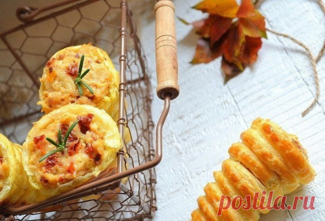 Закусочные слоеные трубочки | Вкусные рецепты