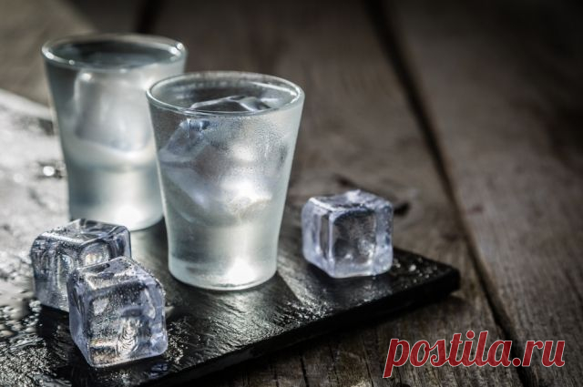 Чем лучше всего закусывать водку? | Продукты и напитки | Кухня | Аргументы и Факты