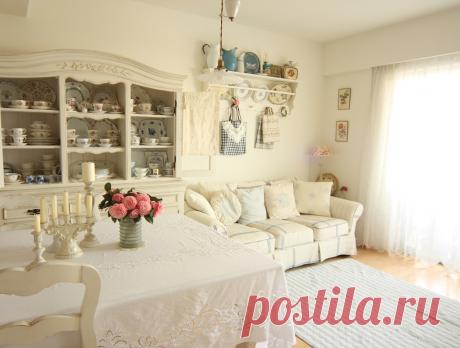 Новогодняя пора - магическая и волшебная. Елка, гирлянды, бенгальские огни, шампанское, мандарины и бой курантов. Время чудес и начала новой жизни! 
 Шагните в новую жизнь, начиная перемены со своего дома! Ведь это так здорово, любоваться новой декоративной клеточкой, добавляющей уюта вашей гостиной...
Показать полностью…