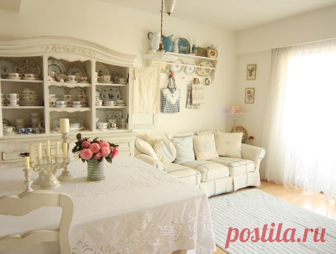 Новогодняя пора - магическая и волшебная. Елка, гирлянды, бенгальские огни, шампанское, мандарины и бой курантов. Время чудес и начала новой жизни! 
 Шагните в новую жизнь, начиная перемены со своего дома! Ведь это так здорово, любоваться новой декоративной клеточкой, добавляющей уюта вашей гостиной...
Показать полностью…