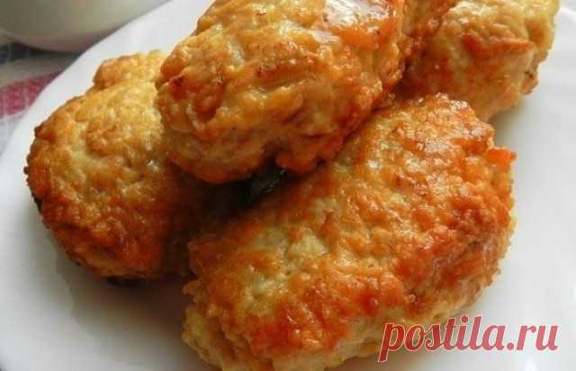 Аппетитные, сочные, супер пышные куриные котлетки.