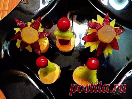 Цветок из винограда и киви для канапе!