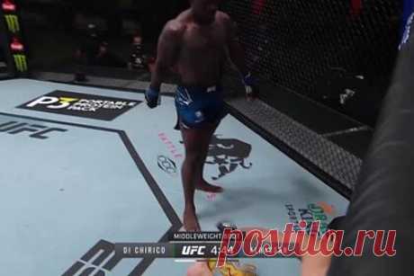 Боец UFC нокаутировал оппонента ударом ногой в голову за 17 секунд. Ганский боец смешанного стиля (MMA) Абдул Разак Альхассан записал на свой счет первую победу с сентября 2018-го. Он досрочно завершил поединок против итальянца Алессио Ди Чирико на турнире UFC и прервал серию из трех поражений. Ганский боец нокаутировал оппонента за 17 секунд.