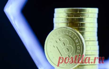 Стоимость биткойна снизилась более чем на 10%. Его цена находится на уровне $21,019 тыс.