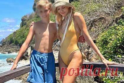 Модель Перминова показала целлюлит и растяжки на фото в купальнике. Жена российского бизнесмена и миллиардера Александра Лебедева Елена Перминова показала несовершенства тела на фотографии в откровенном образе. Знаменитость запечатлели в купальнике желтого цвета, бежевой панаме и сланцах в тон пляжного наряда. На размещенном изображении также видны растяжки и целлюлит на ее ноге.