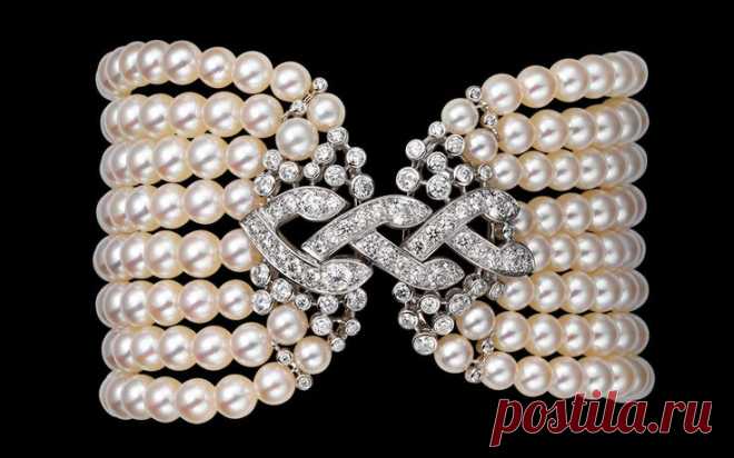 Найдено на сайте jewelsdujour.com.