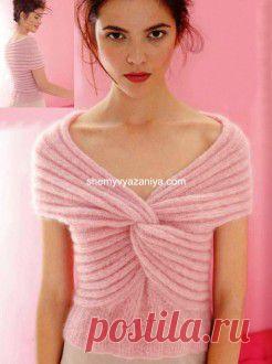 Топ из легкой пряжи в мягких пастельных тонах