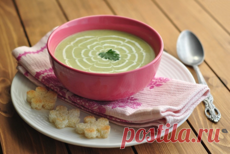 Бюджетно, но по вкусу как в ресторане: Крем-суп из кабачков А главное, что все натуральное!
