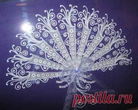 Веер в технике парчмент крафт.