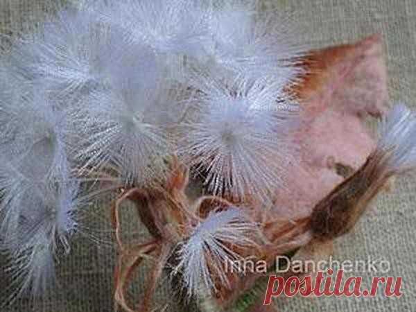 Как я делала пушистый одуванчик Как я делала пушистый одуванчикАвтор Данченко ИннаДавно хотела создать именно пушистый одуван, но никак не могла придумать, как же это сделать. В сети видела пару мастер-классов, но они меня не устраивали. Там пушинкки либо наматываются на тычинку, что создает некрасивое утолщение, либо...