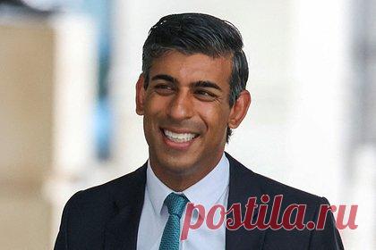 Оценены шансы Риши Сунака стать премьер-министром Британии. У бывшего министра финансов Великобритании Риши Сунака есть все шансы занять пост премьер-министра страны. Так вероятность его победы в гонке за кресло главы кабинета министров в беседе с «Лентой.ру» оценила руководитель центра британских исследований Института Европы РАН Елена Ананьева.