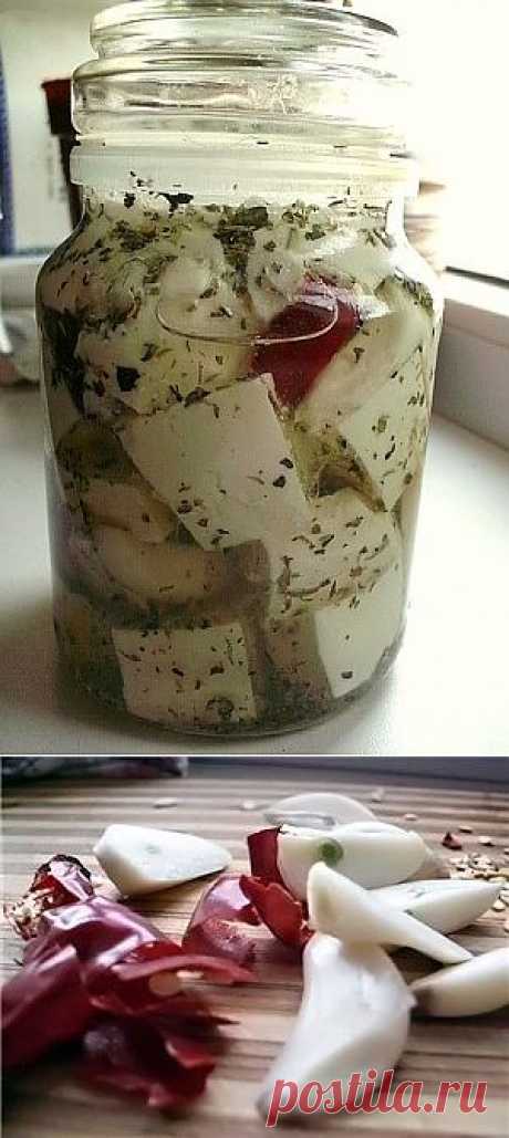 Маринованный сыр.