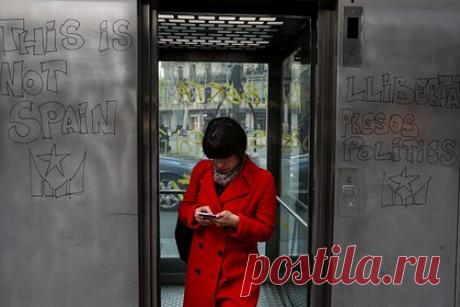 Россиянка побывала в Германии и назвала условия жизни там позором для немцев. Российская путешественница и блогер, побывавшая в Германии, назвала некоторые условия жизни в стране настоящим позором для немцев. Своим мнением она поделилась в личном блоге «Лайк Тревел Путешествия». В первую очередь автора публикации удивил вандализм — здания в городах Германии «уродливо разрисовывают».