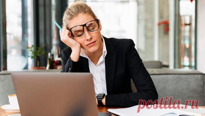 Эксперт объяснила, как не допустить стагнации в карьере. Рутина на работе может привести к стагнации и утрате мотивации. Об этом в интервью РИАМО предупредила карьерный эксперт центра "Профессии будущего" Ольга Бухвалова. По ее словам, при таких обстоятельствах стоит задуматься о смене ...