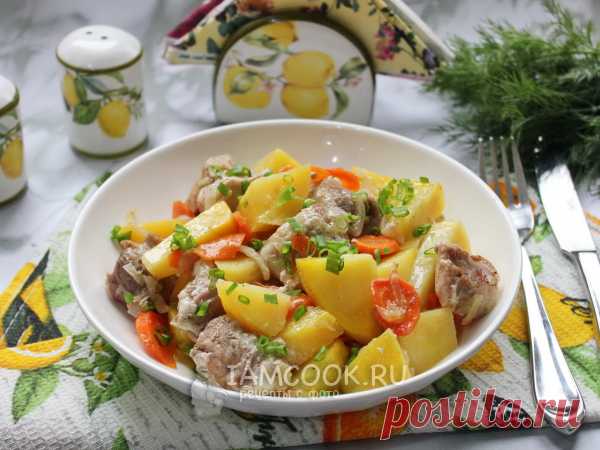 Свиная шея с картошкой в духовке — рецепт с фото Из свиной шеи можно приготовить отличное жаркое в духовке. Это классическое домашнее сытное блюдо. А шея - одна из лучших частей свиной туши, которая готовится быстро и получается очень сочной.